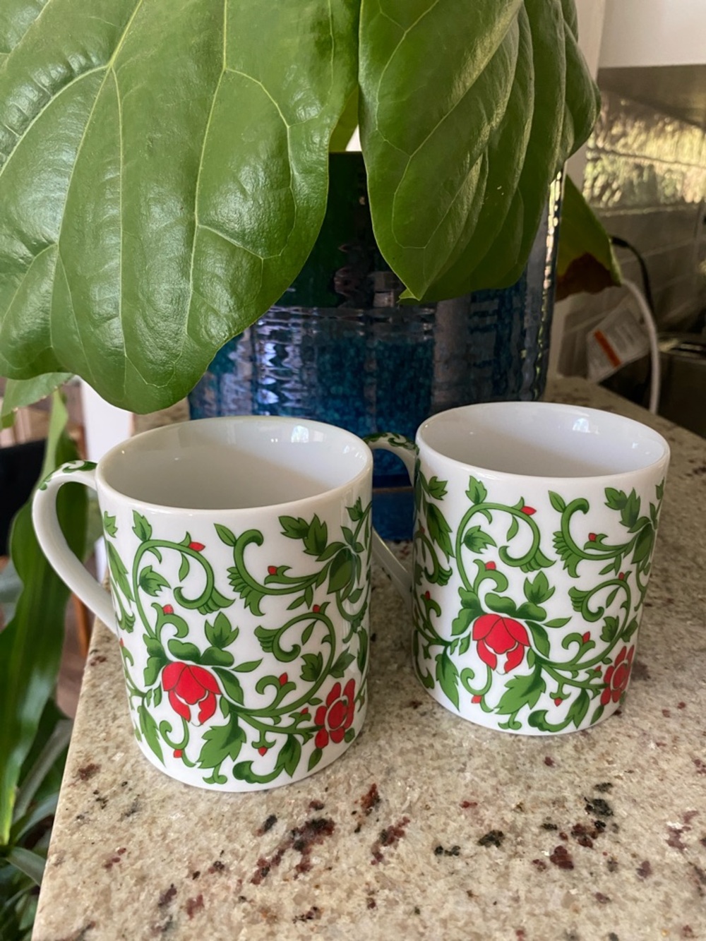 Williams Sonoma Red Floral Green Vines Vintage Mugs